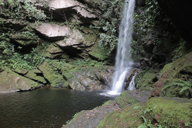 huacamaillo_waterfall_tarapoto_peru_reise_touren_san_martin_flug_regenwald_wasserfa%cc%88lle
