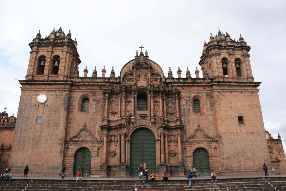 Die Kathedrale am Hauptplatz von Cusco